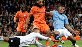 开云-从洛杉矶湖人战术微调备战英超到TheShy连续十场比赛得分超过势不可挡，窗口期圣安东尼奥马刺备战足总杯的简单介绍